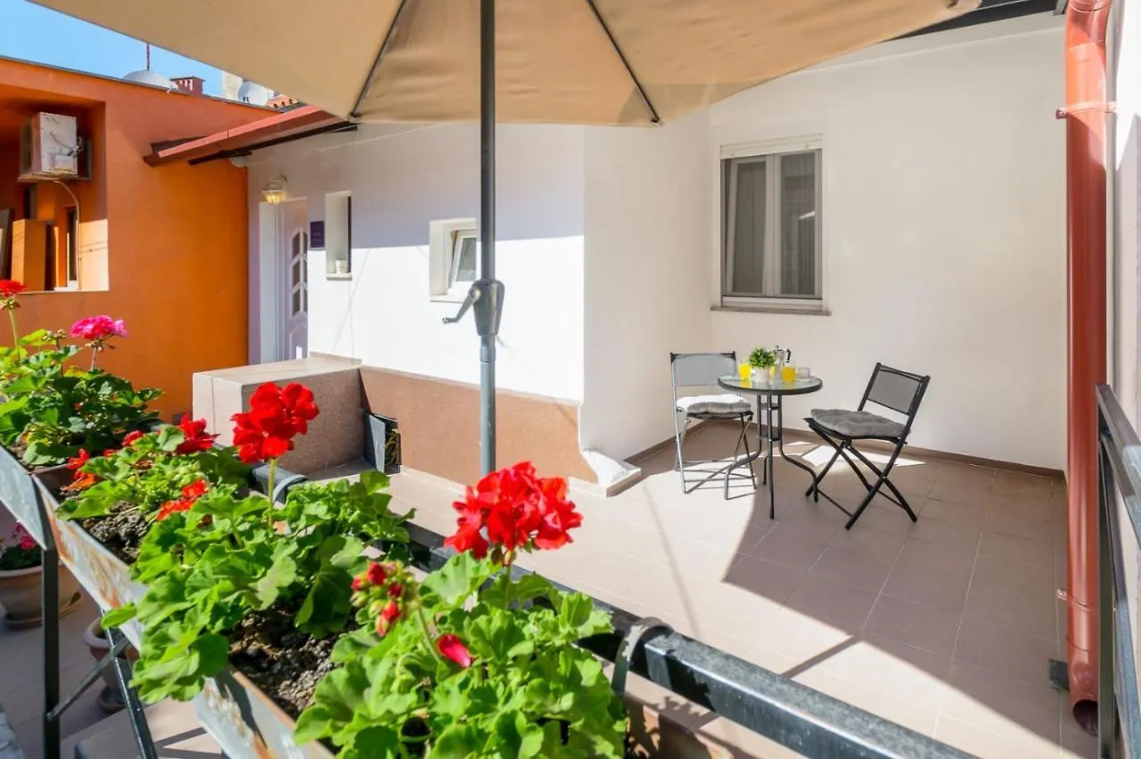 Charming Apartment In Town Center Pula